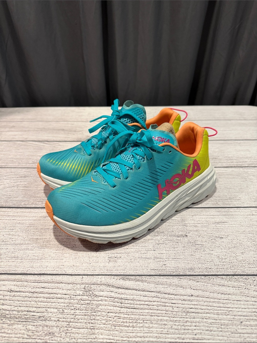 Women’s Hoka Rincon 3 Athletic Shoes Sneakers Size 7.5D